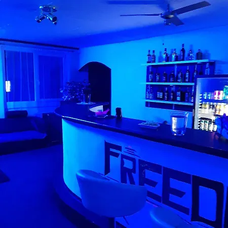 Bar A Freedom Pensjonat